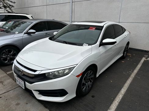 Used 2016 Honda Civic EX image 4