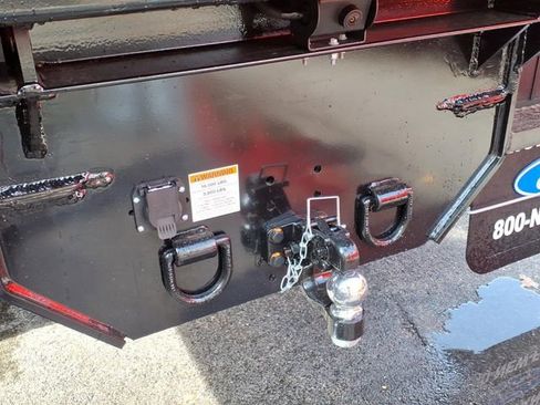 New 2025 Ford F550 4x4 Regular Cab Super Duty image 5