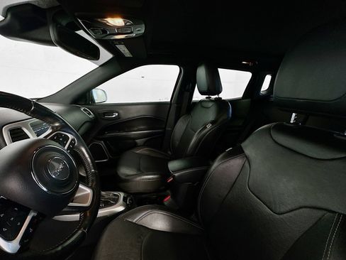 Used 2021 Jeep Compass Latitude w/ Sun and Sound Group FWD image 22