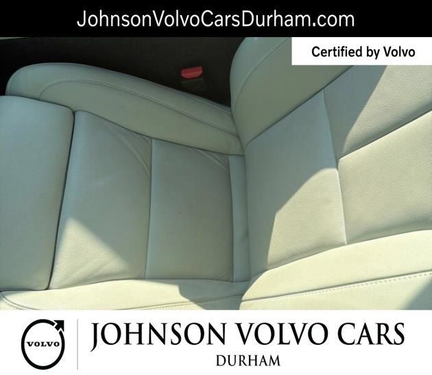 Certified 2024 Volvo XC40 B5 Plus w/ Protection Package Premier AWD/4WD image 10