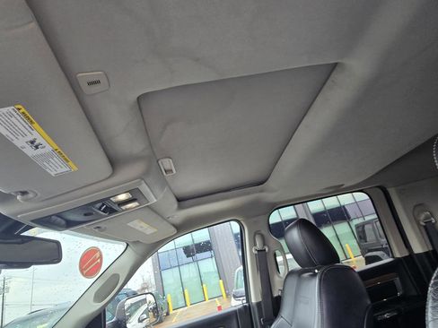 Used 2017 RAM 2500 Laramie w/ Sport Appearance Group image 7