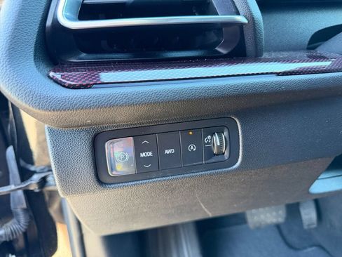 Used 2024 Chevrolet Traverse RS AWD/4WD image 19