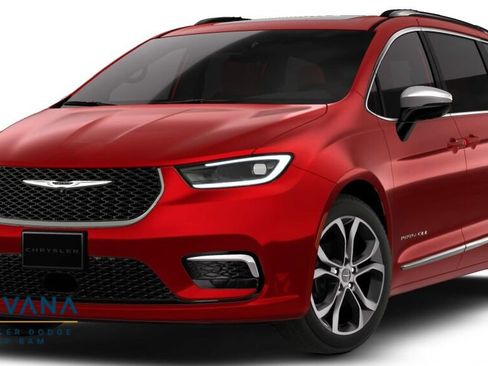 New 2026 Chrysler Pacifica Pinnacle image 1