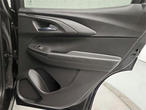 Used 2022 Chevrolet TrailBlazer RS image 33