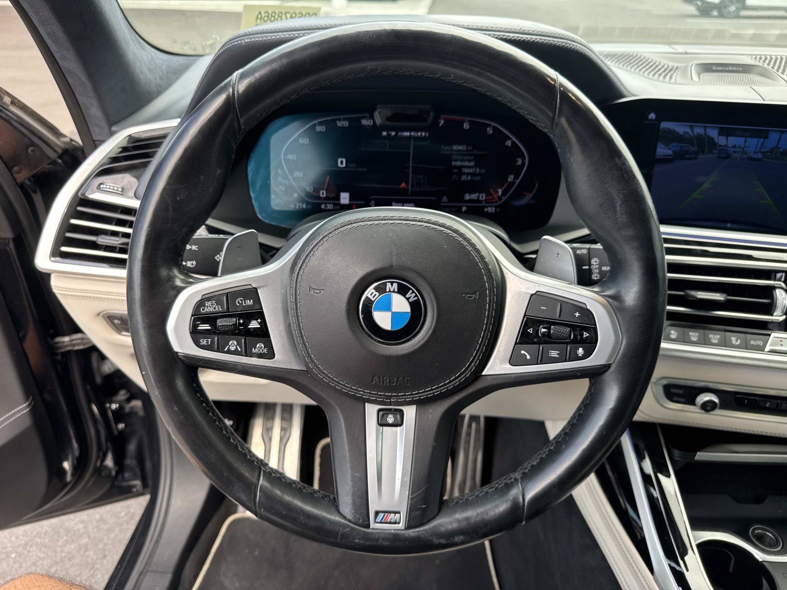 Used 2021 BMW X7 M50i w/ Dynamic Handling Package AWD/4WD image 30