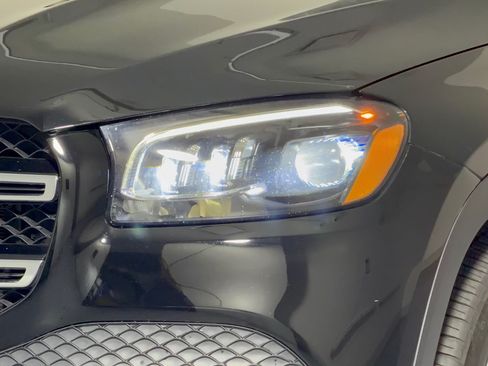 Used 2021 Mercedes-Benz GLS 450 4MATIC image 12