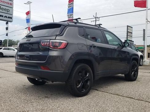 Used 2019 Jeep Compass Latitude AWD/4WD image 3