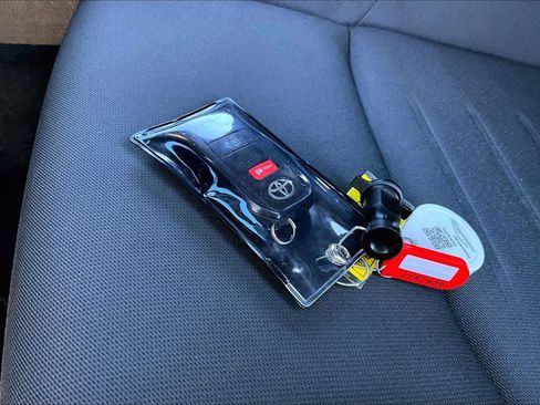 Used 2024 Toyota Tacoma TRD Off-Road image 13