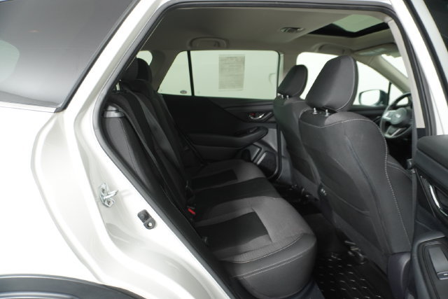 Used 2022 Subaru Outback Premium AWD/4WD image 39