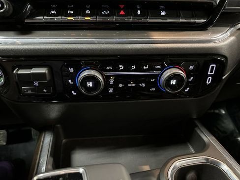 Certified 2023 Chevrolet Silverado 1500 High Country w/ High Country Premium Package image 19