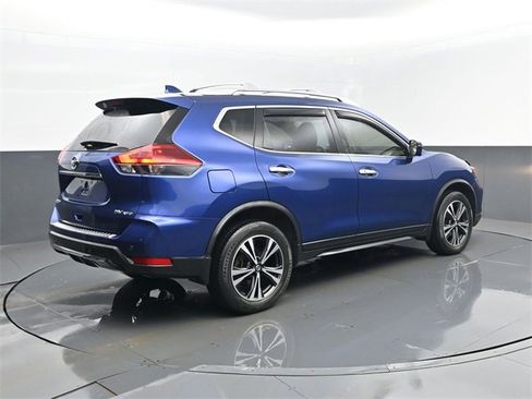 Used 2020 Nissan Rogue SV w/ Premium Package image 22
