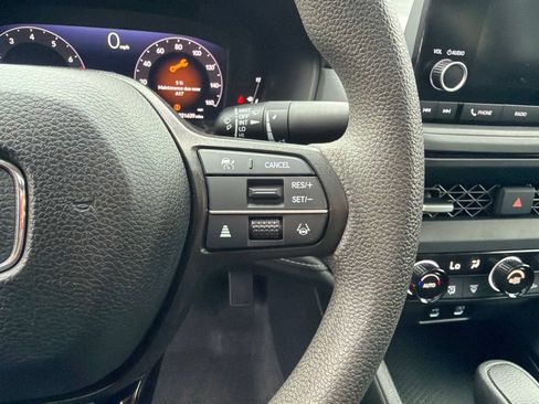 Used 2023 Honda Accord EX image 17