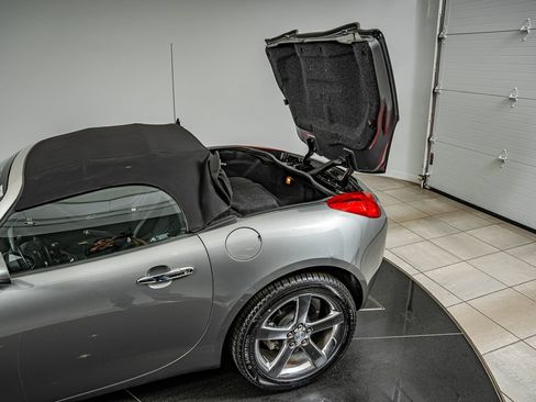 Used 2006 Pontiac Solstice Convertible w/ Premium Package RWD image 44