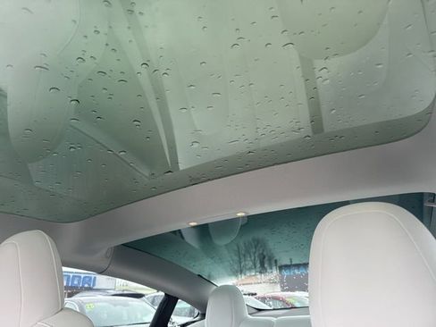 Used 2023 Tesla Model 3 Performance image 28