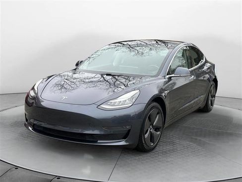 Used 2019 Tesla Model 3 Long Range image 1