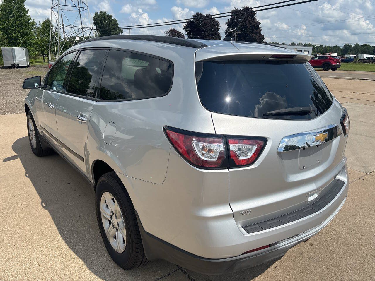 Used 2015 Chevrolet Traverse LS AWD/4WD image 3