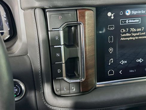 Certified 2024 GMC Yukon Denali Ultimate image 19