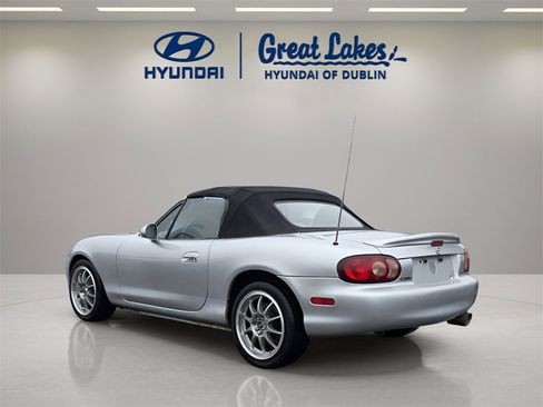 Used 2005 MAZDA MX-5 Miata LS image 3