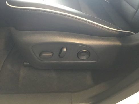 Used 2025 Buick Enclave Preferred image 20