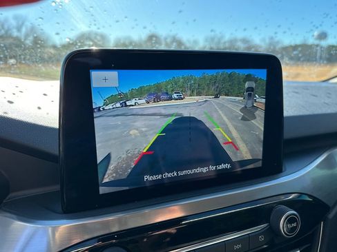 Used 2022 Ford Escape Titanium image 29