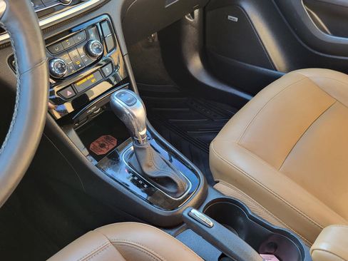 Used 2018 Buick Encore Premium image 30