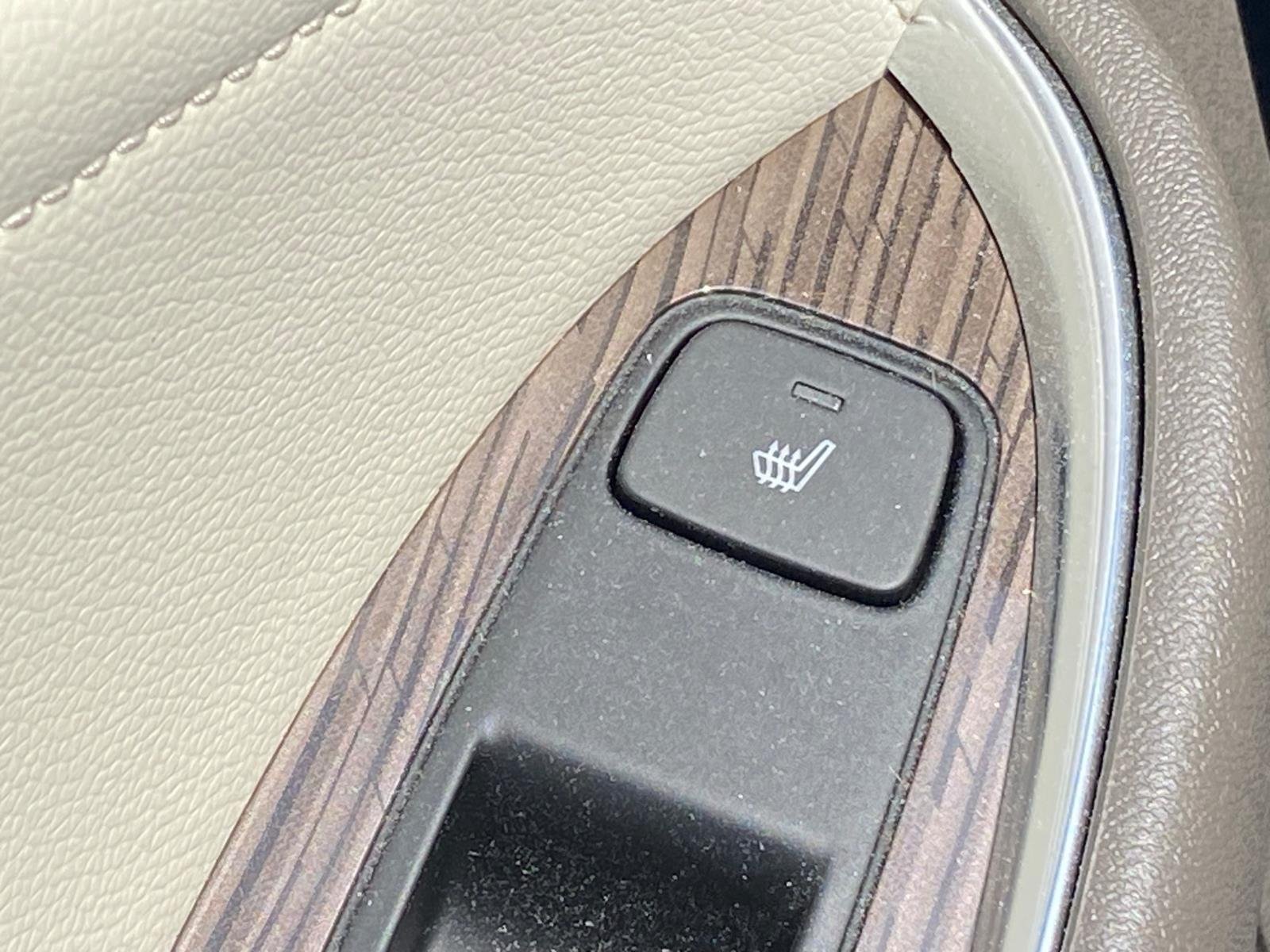 Used 2022 Chevrolet Malibu Premier FWD image 25
