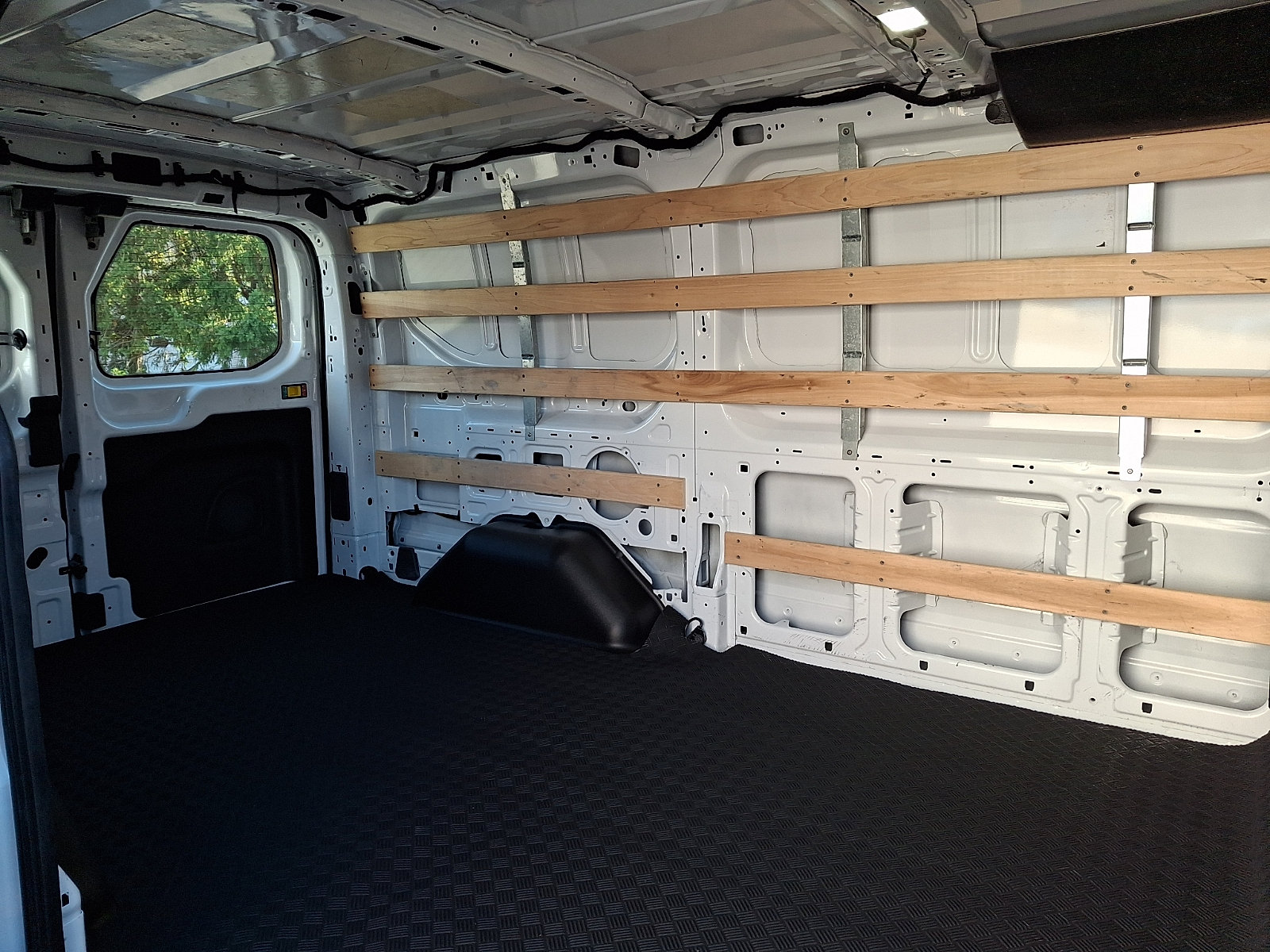 Certified 2025 Ford Transit 250 Low Roof w/ Exterior Upgrade Package RWD image 11
