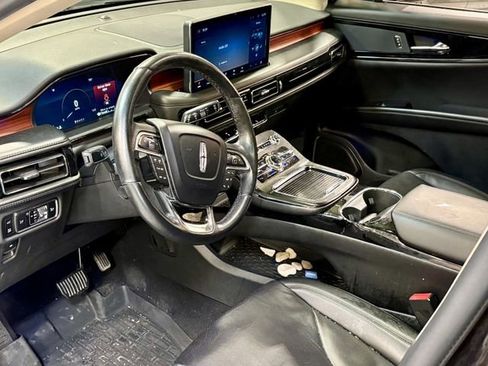 Used 2023 Lincoln Nautilus Reserve AWD/4WD image 3