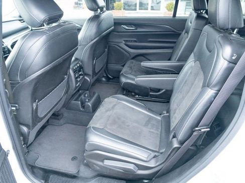 Certified 2023 Jeep Grand Cherokee L Laredo image 27