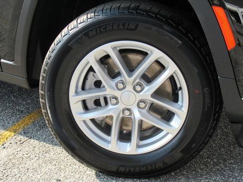 New 2025 Jeep Grand Cherokee L Laredo w/ Luxury Tech Group I image 7