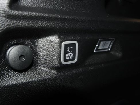 Used 2021 Jeep Grand Cherokee L Limited image 43