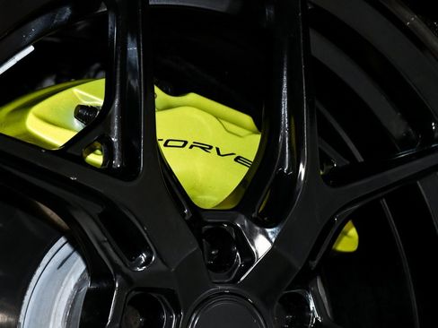 Used 2021 Chevrolet Corvette Stingray Preferred Cpe w/ 2LT image 91