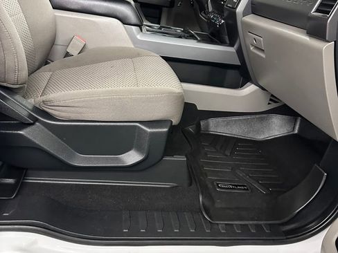 Used 2019 Ford F250 XLT w/ XLT Premium Package image 44