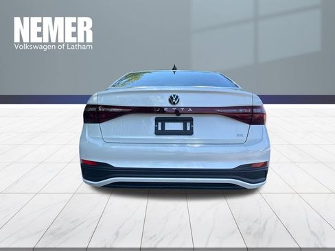New 2026 Volkswagen Jetta SE FWD image 3