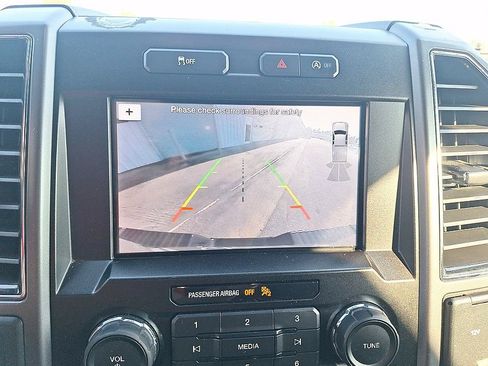 Used 2019 Ford F150 XLT w/ Equipment Group 302A Luxury AWD/4WD image 15