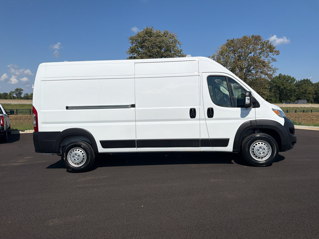 Used 2026 RAM ProMaster 2500 w/ Convenience Group FWD image 4