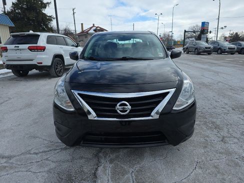 Used 2019 Nissan Versa S Plus image 7