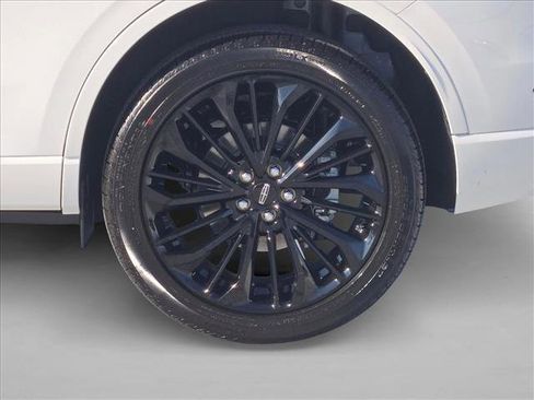 New 2026 Lincoln Corsair Reserve image 9