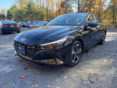 Certified 2023 Hyundai Elantra Limited w/ Preferred Accessory Package