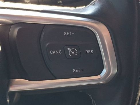 Used 2019 Jeep Wrangler Unlimited Sahara w/ Uconnect 4C Nav & Sound Group AWD/4WD image 22