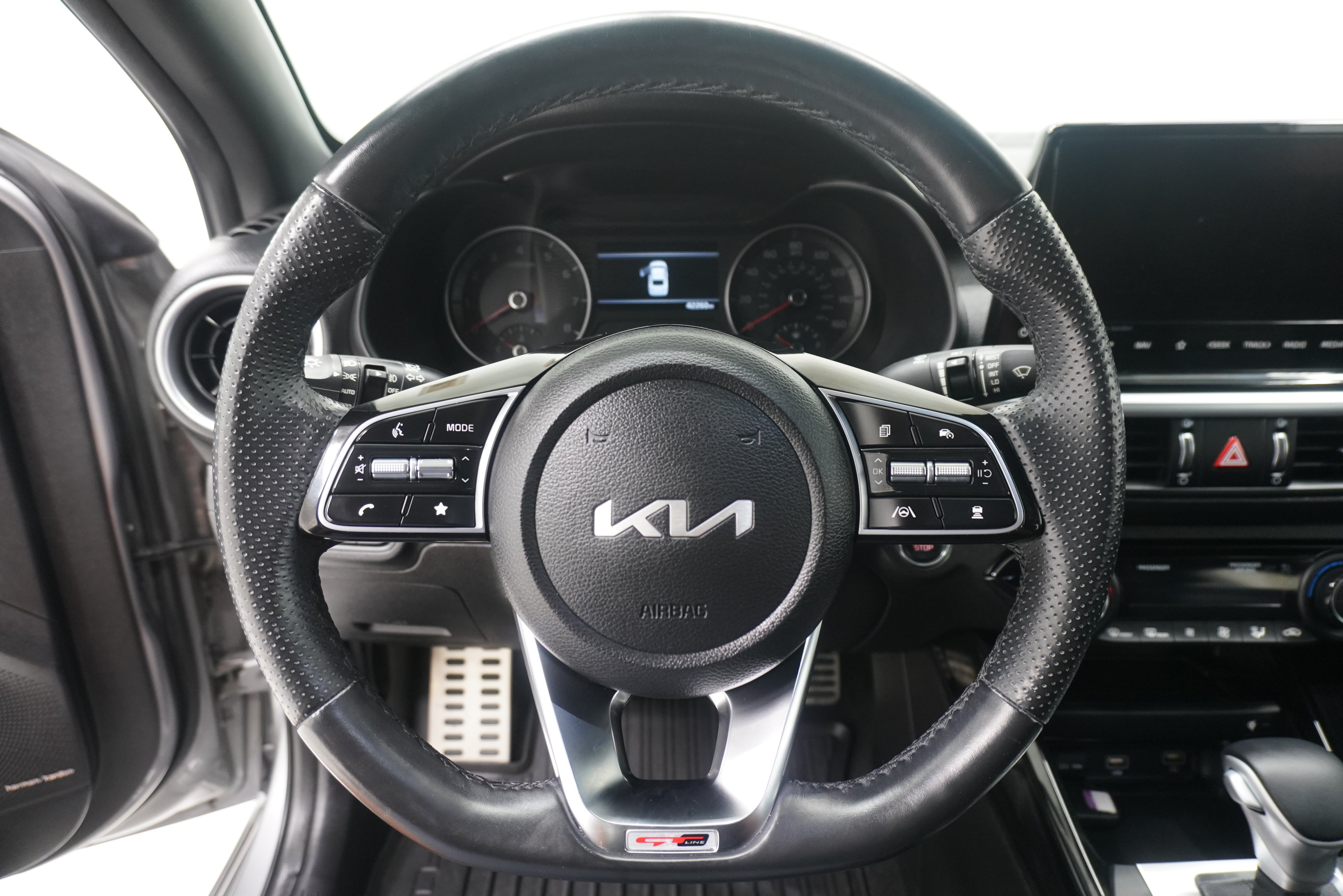 Used 2023 Kia Forte GT-Line w/ GT-Line Premium Package FWD image 15