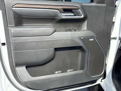 Used 2025 Chevrolet Silverado 1500 RST image 12