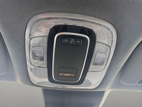 Used 2025 Hyundai Elantra SE image 29