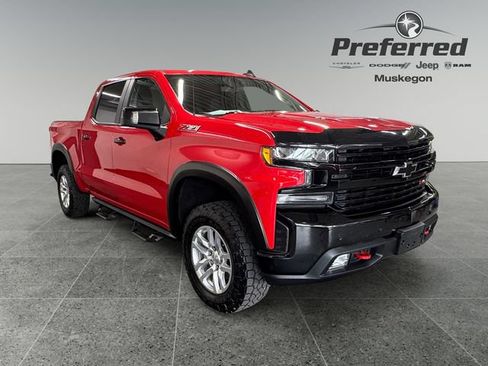 Used 2021 Chevrolet Silverado 1500 LT Trail Boss w/ Convenience Package II AWD/4WD image 1