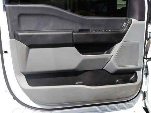 Used 2023 Ford F550 2WD Crew Cab Super Duty image 15