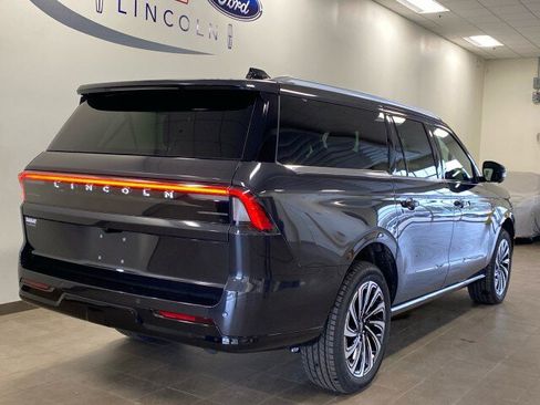New 2026 Lincoln Navigator L Black Label AWD/4WD image 40