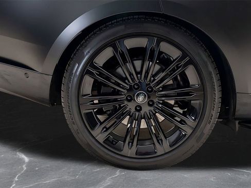 Used 2025 Land Rover Range Rover Long Wheelbase Autobiography image 49