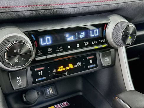 Certified 2025 Toyota RAV4 XSE w/ Premium Package AWD/4WD image 16