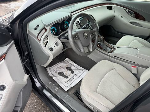 Used 2013 Buick LaCrosse Base image 10