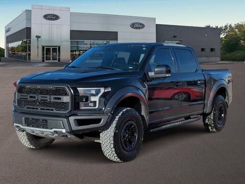 Used 2017 Ford F150 Raptor w/ Equipment Group 802A Luxury image 5